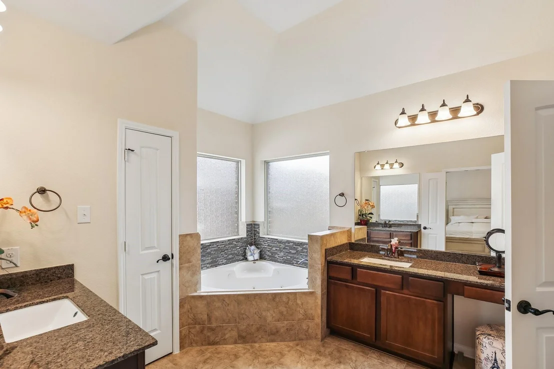 Photo of 4220 Walnut Bend Drive