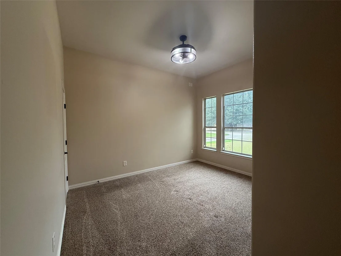 Photo of 1005 Lewis Drive