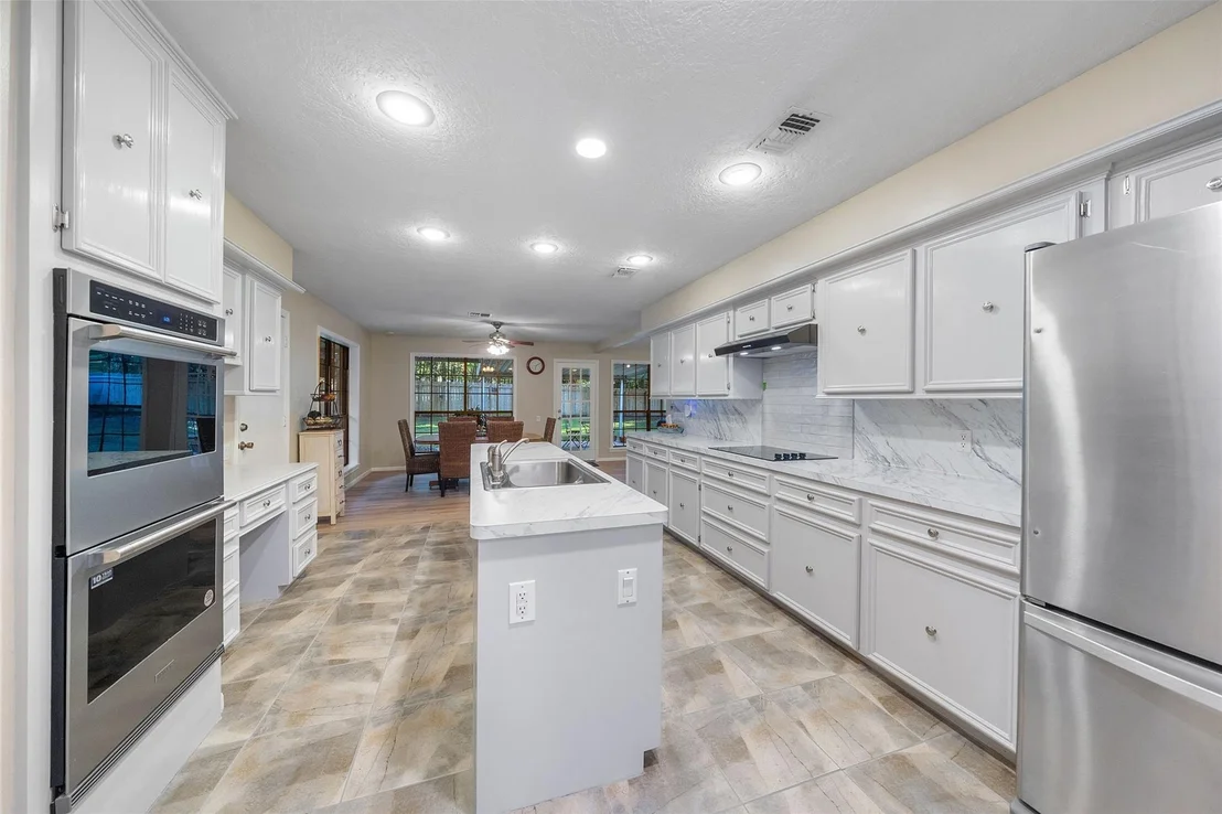 Photo of 12155 Hawthorne Drive