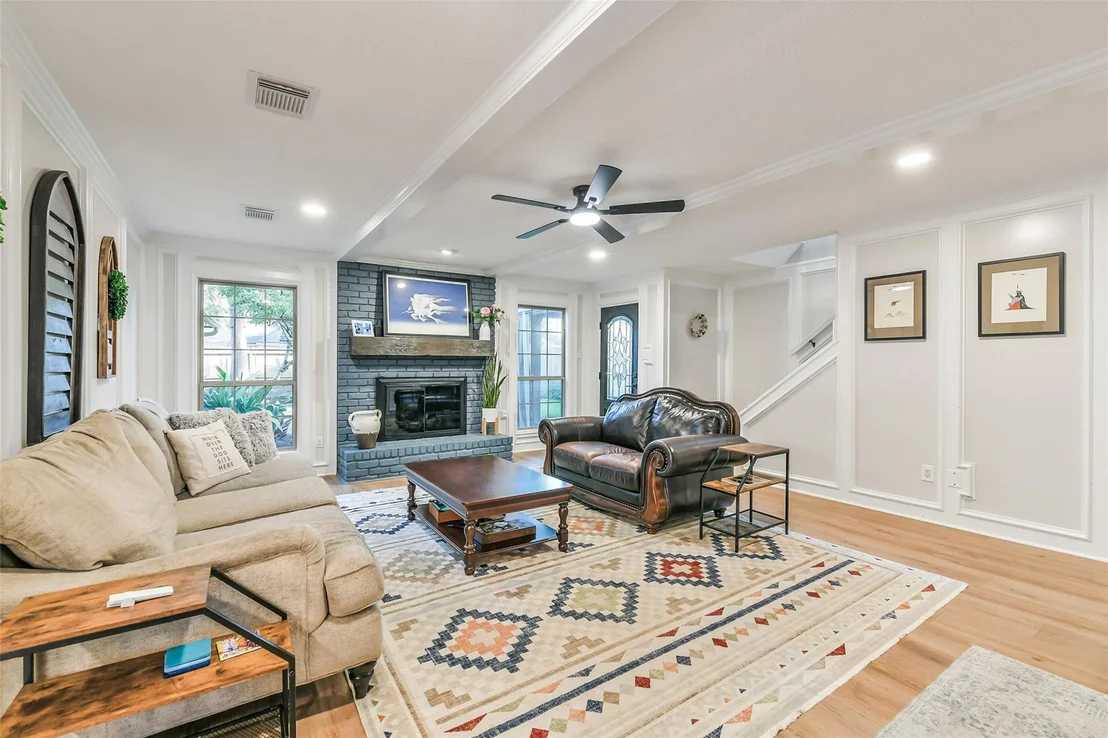 Photo of 3823 Elmcrest Drive