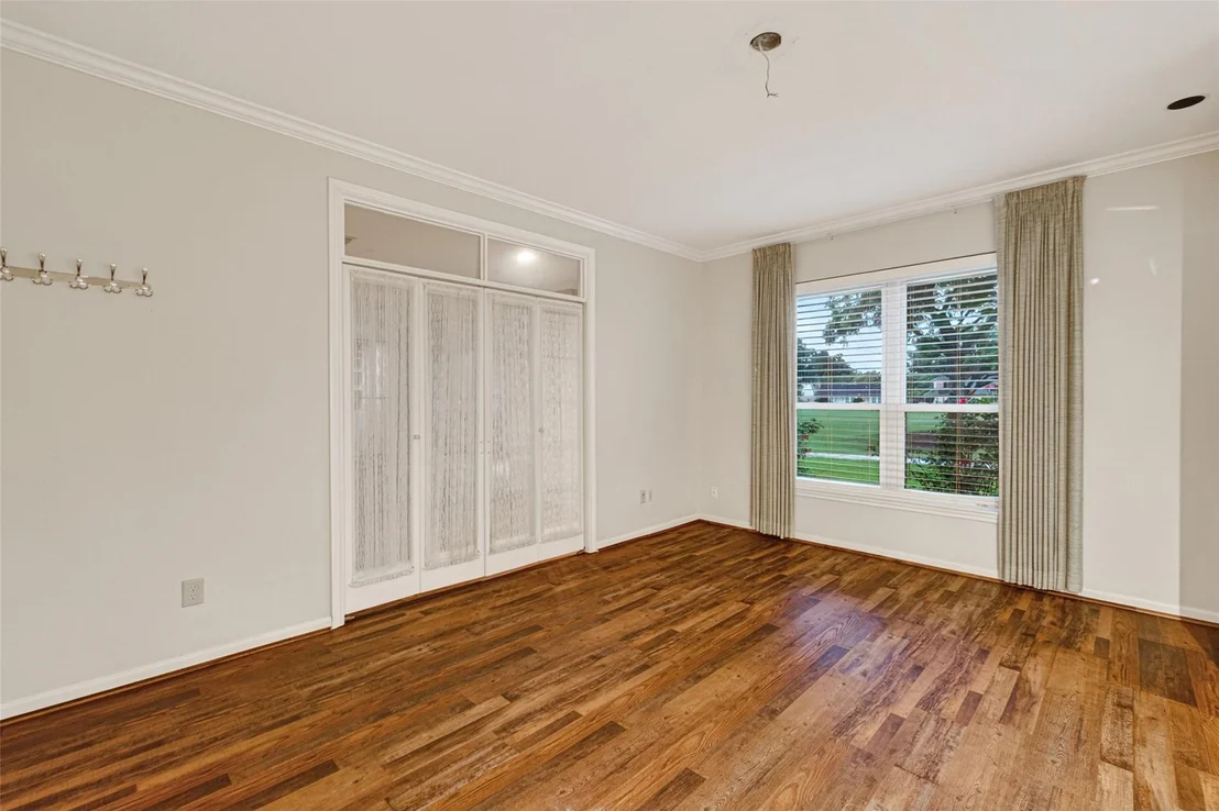 Photo of 618 Longview Drive