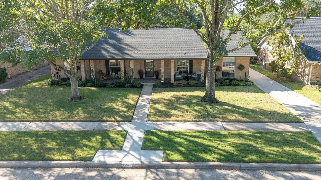 Photo of 5739 Valkeith Drive