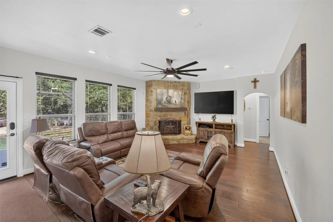 Photo of 16711 Wagon Wheel Road