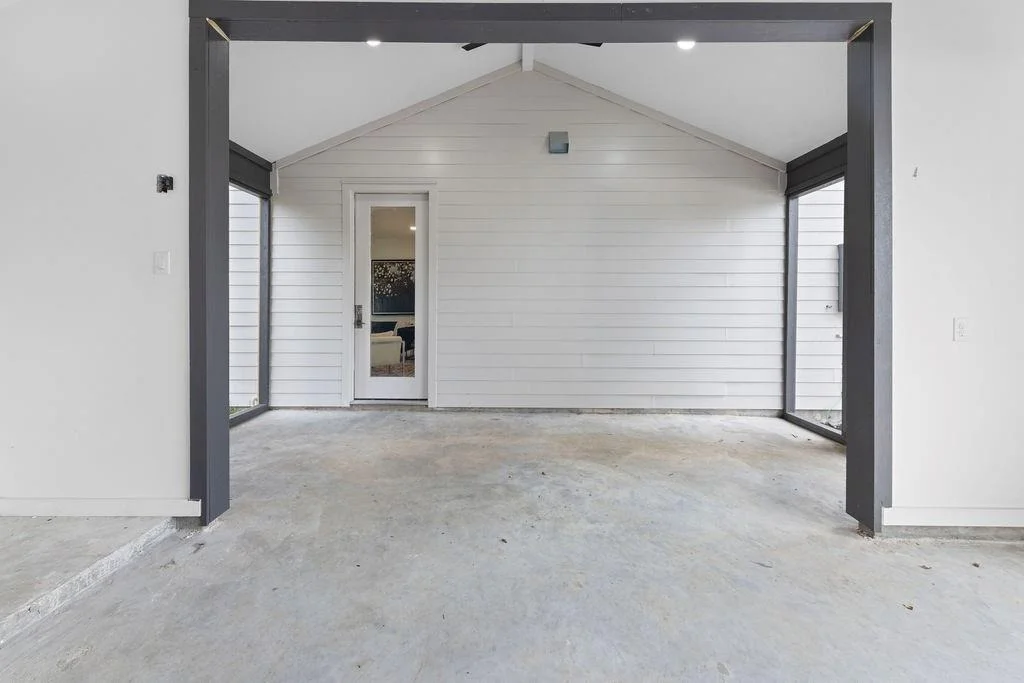 Photo of 9630 Burden Street