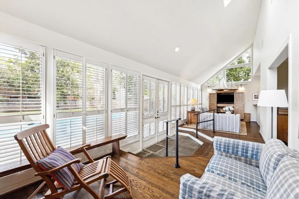 Photo of 3016 Chevy Chase Drive