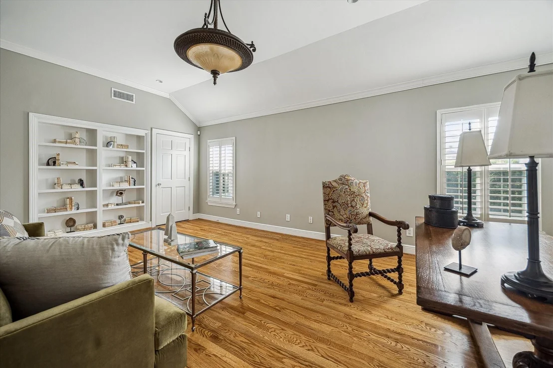 Photo of 7314 Main Street