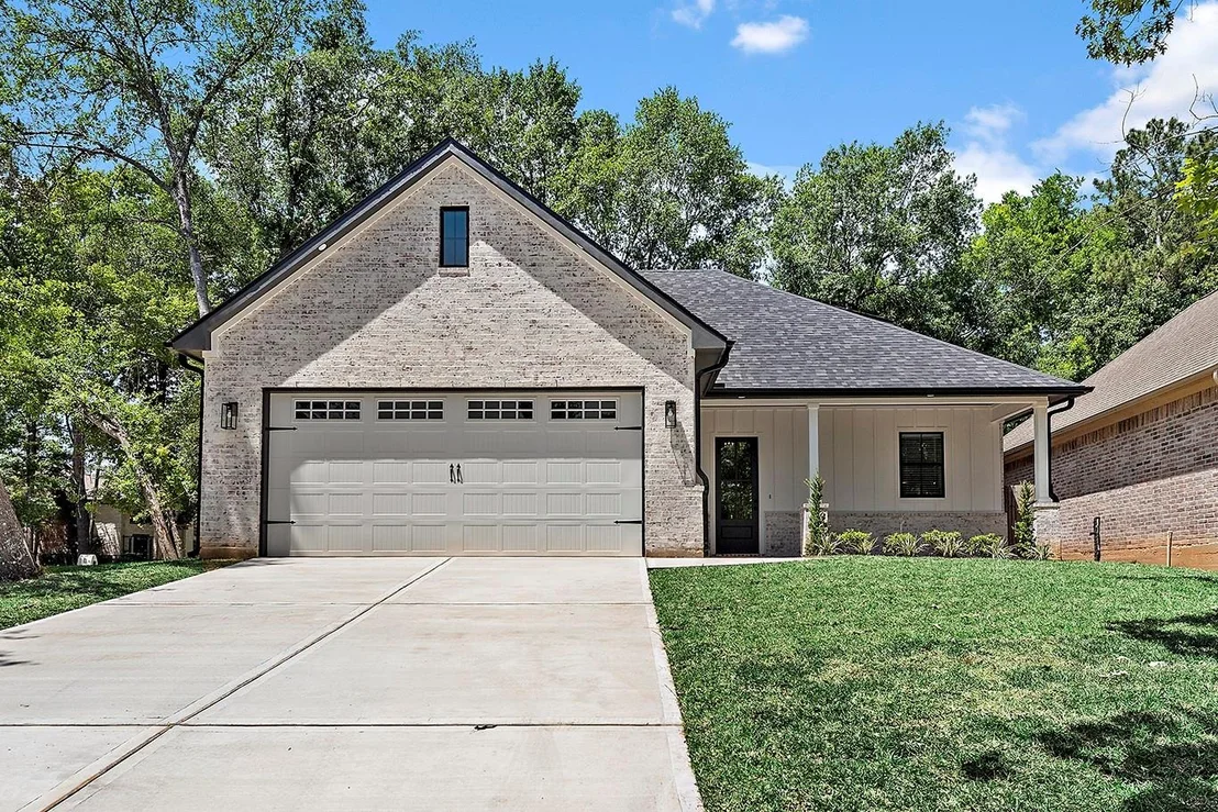 Photo of 13222 Doral Circle