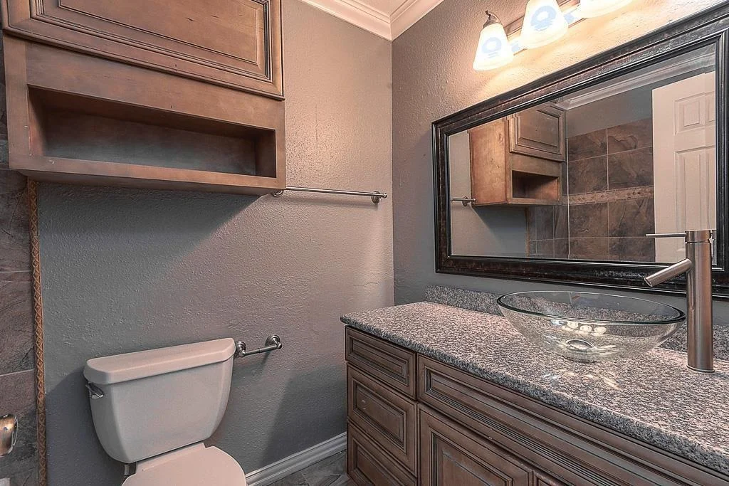 Photo of 24126 Whitefield Lane