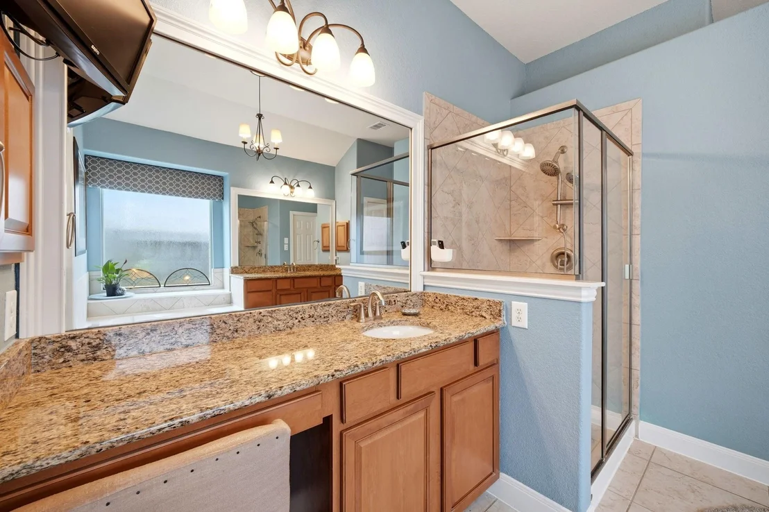 Photo of 25910 Northcrest Drive
