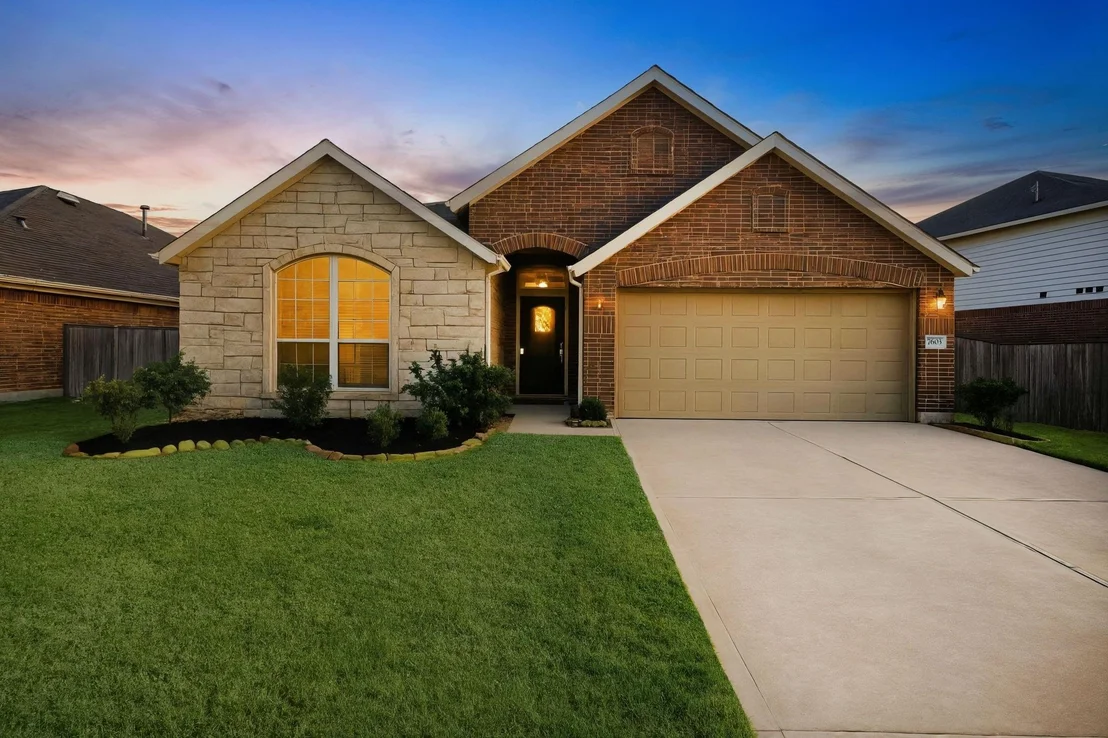 Photo of 7603 Auburn Haven Trail