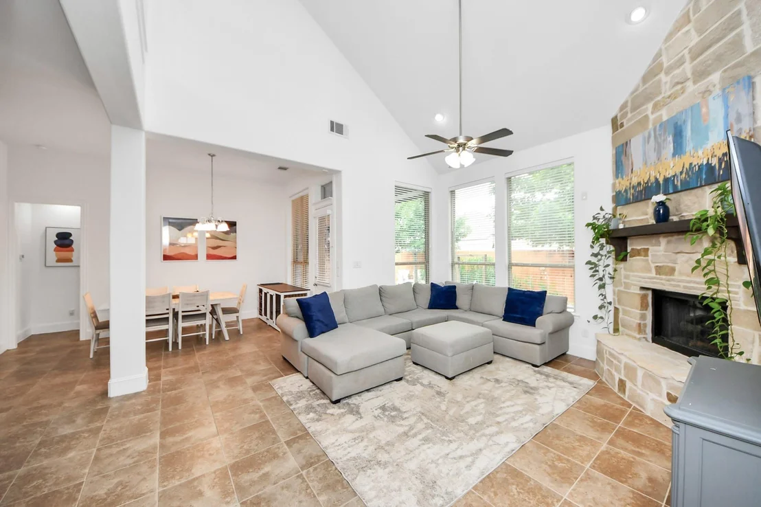 Photo of 2842 Walnut Crest Drive