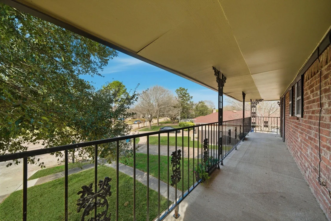 Photo of 6927 Leandra Drive