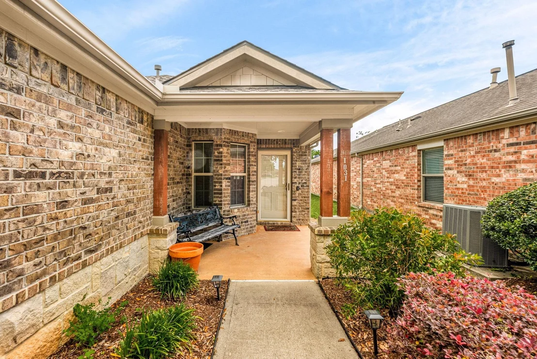 Photo of 1031 Oleander Way