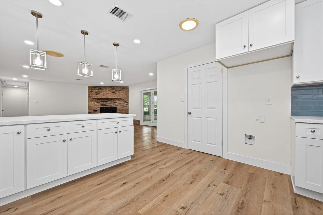 Photo of 4012 Theiss Road