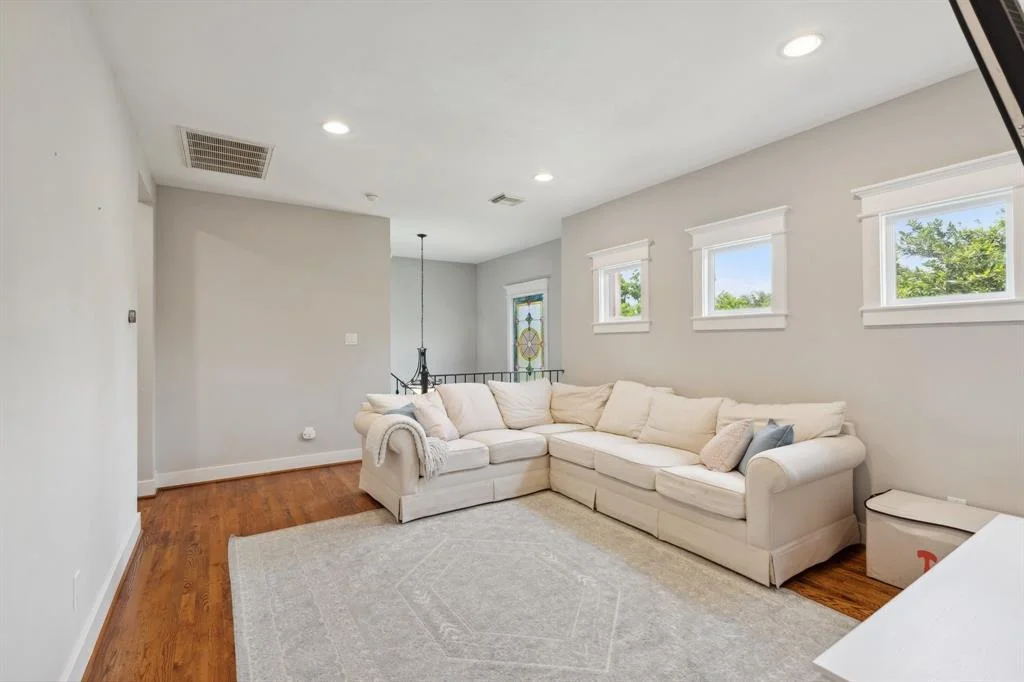 Photo of 2024 Singleton Street