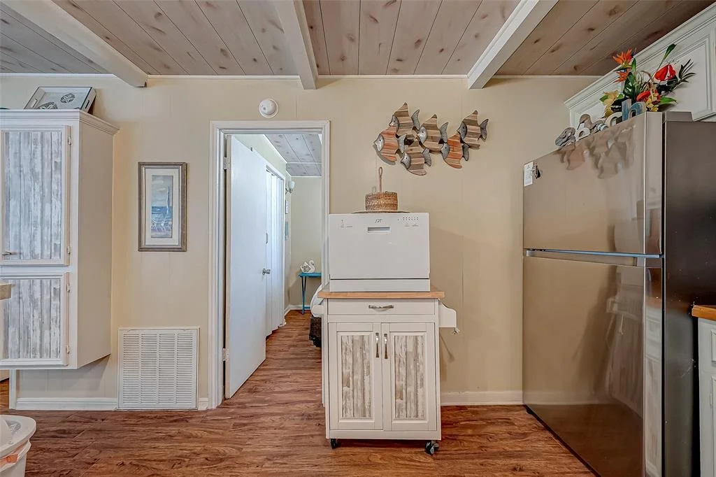 Photo of 1115 White Cap Drive