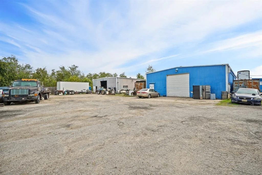 Photo of 6402 S Acres Drive