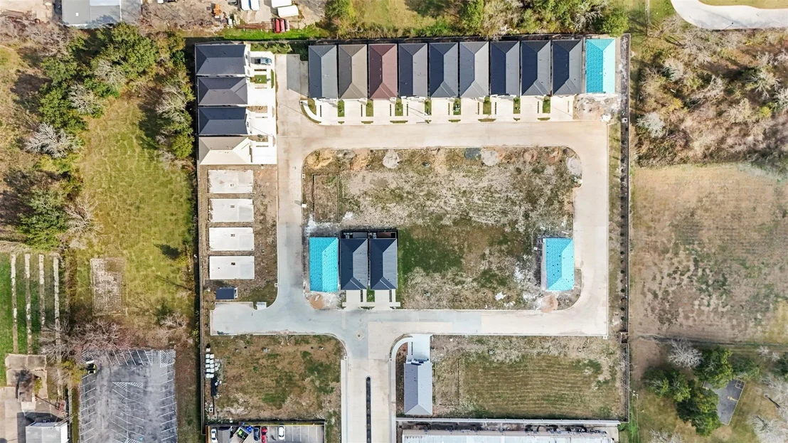 Photo of 619 Rolling Oaks