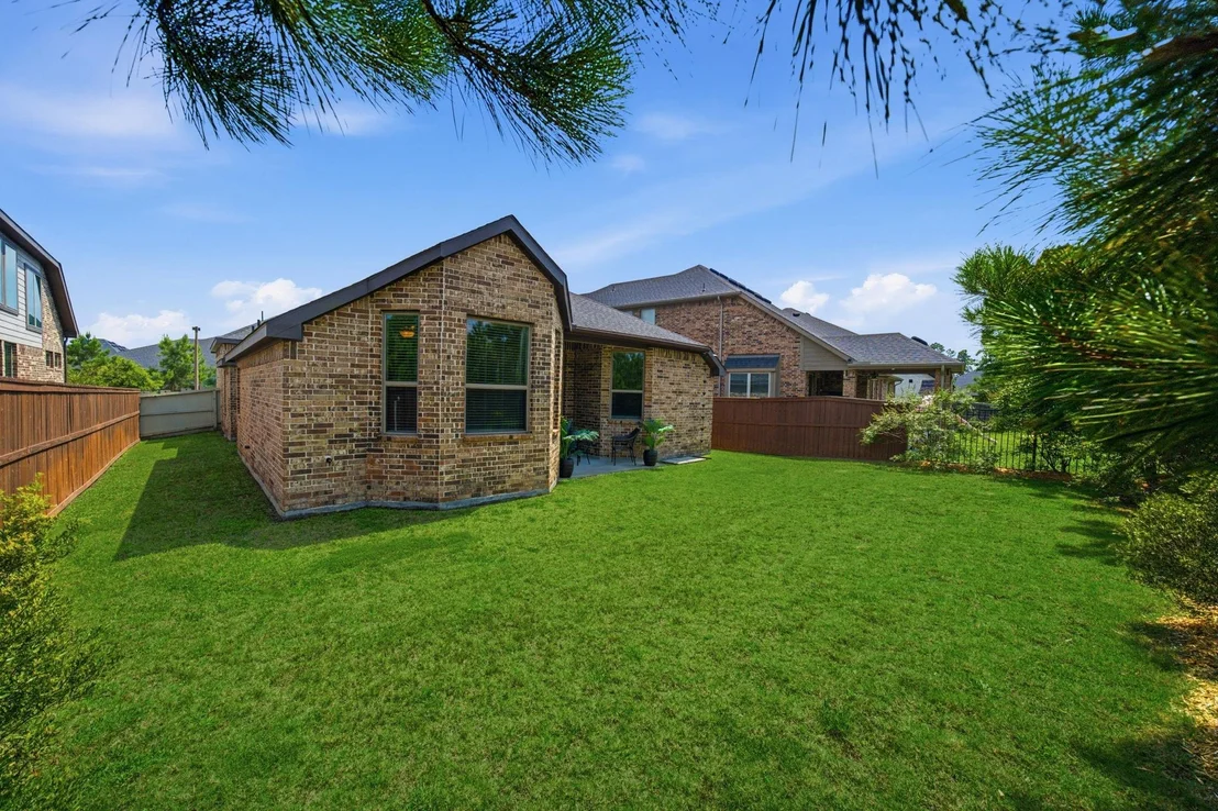 Photo of 10147 Bayou Oaks Drive