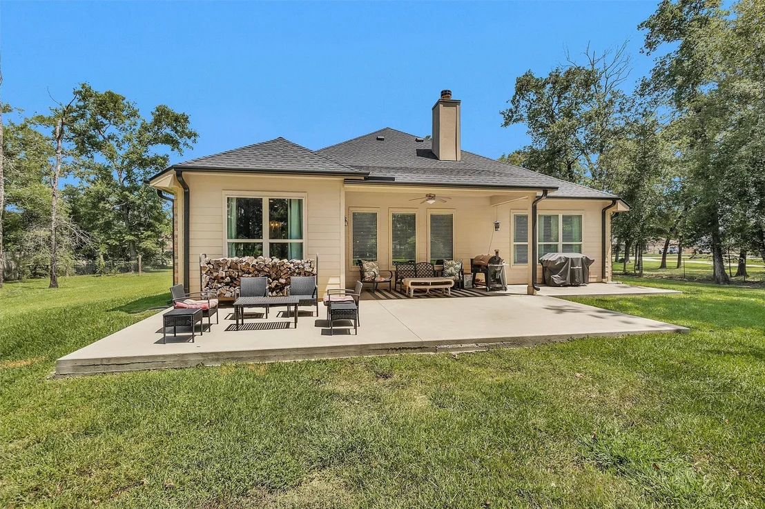 Photo of 9184 White Tail Drive