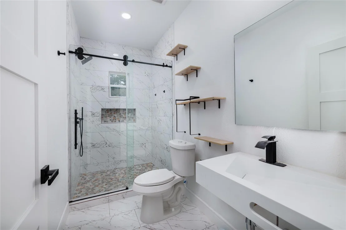 Photo of 414 Peach Point Lane