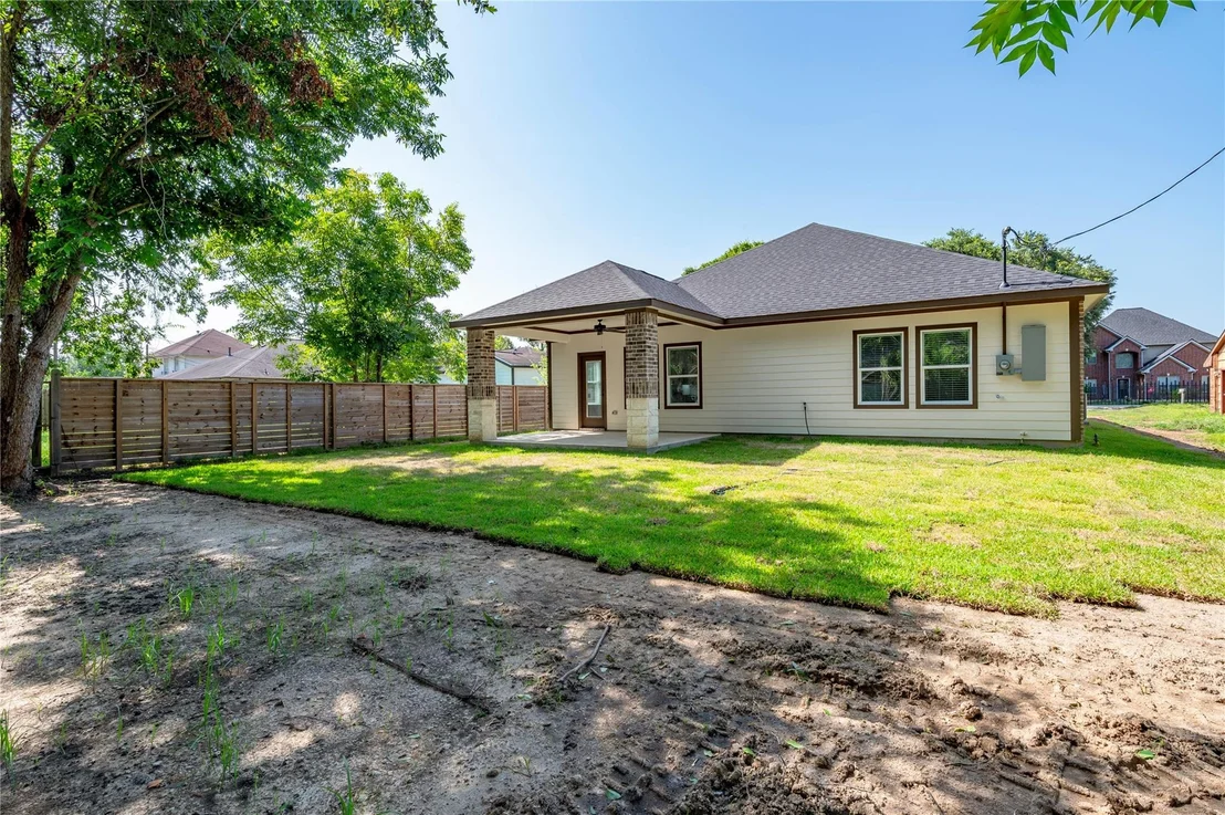 Photo of 8133 Wetherby Lane