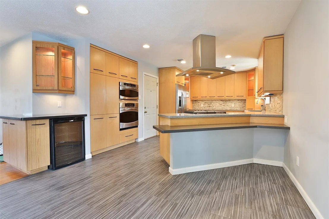 Photo of 2427 Willowby Drive