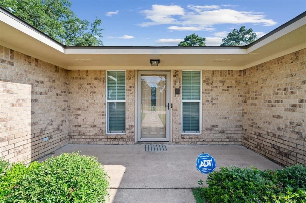 Photo of 534 W Hufsmith Road