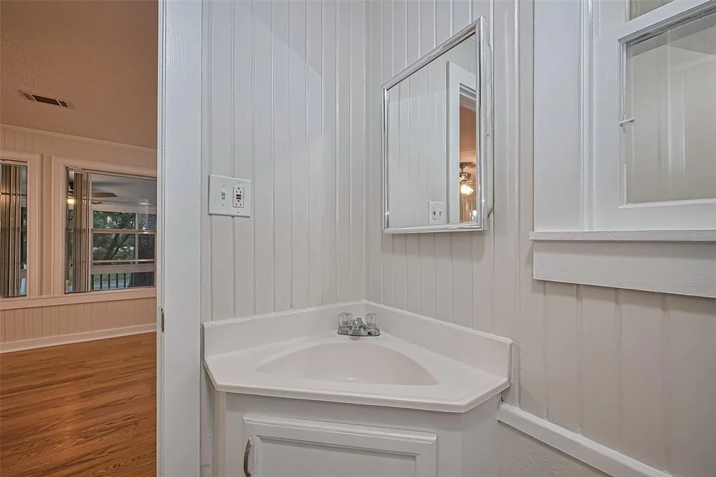 Photo of 1372 W Pine Lake Circle