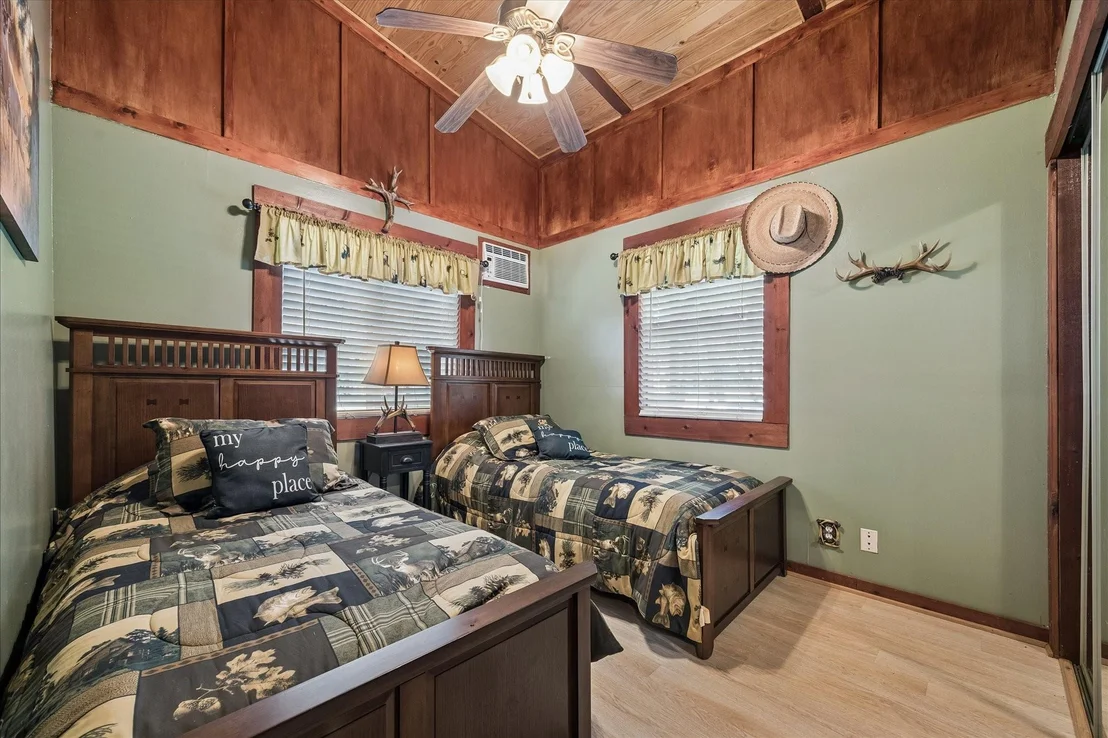 Photo of 302 Bluebonnet Bend