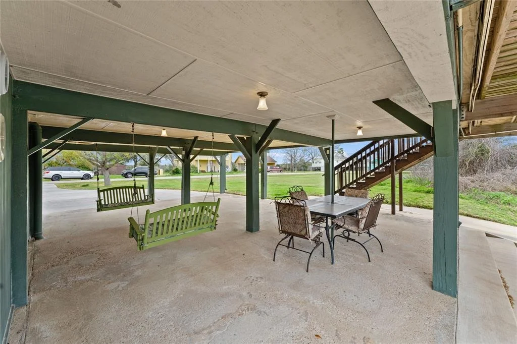 Photo of 410 Palm Drive