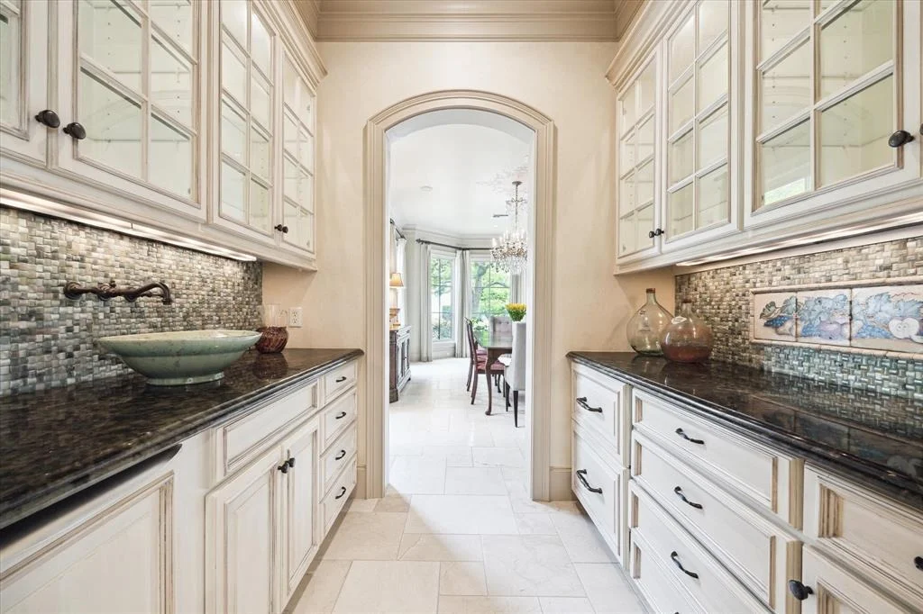 Photo of 3019 Sunset Boulevard