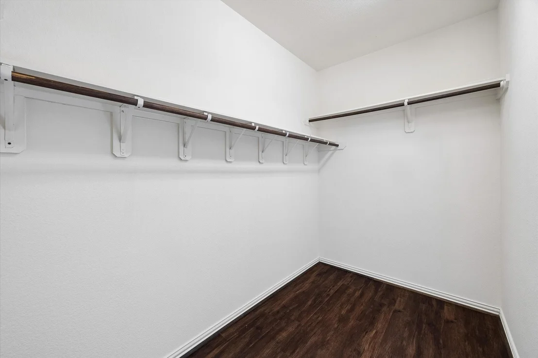 Photo of 660 Oak Circle Drive E
