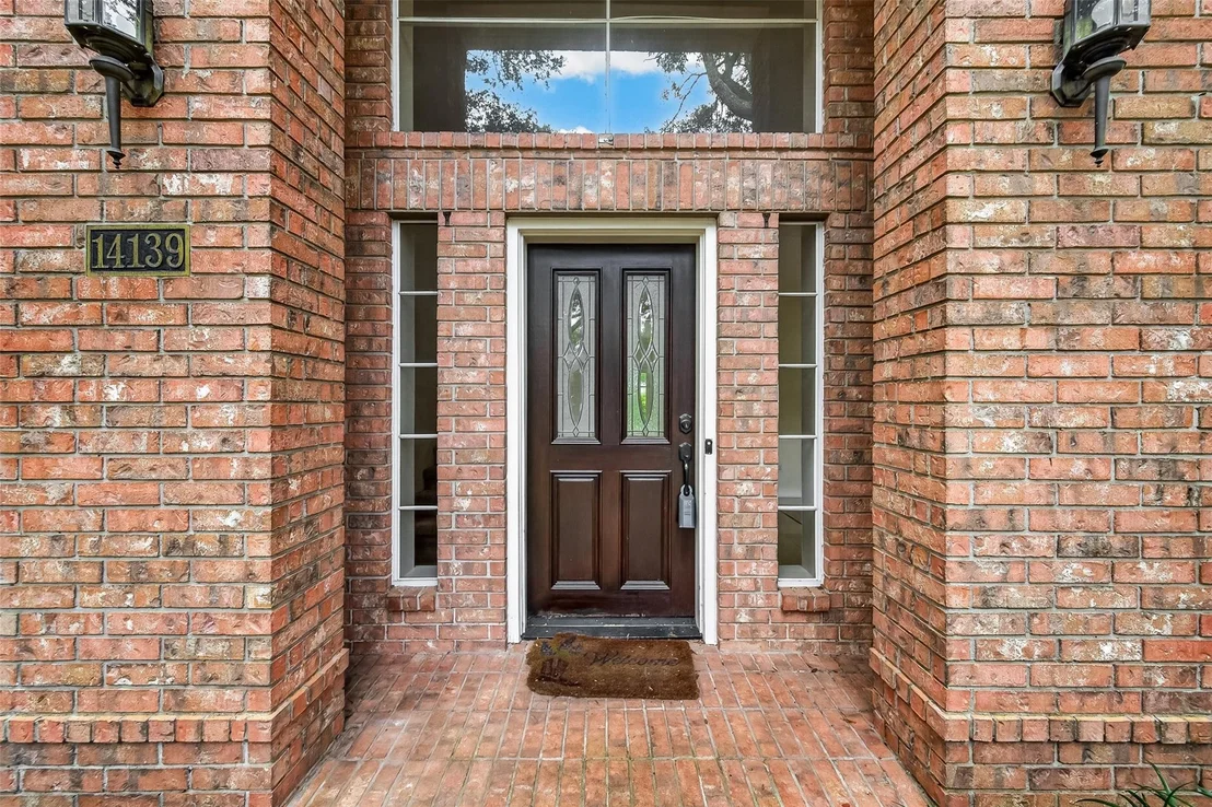 Photo of 14139 Swallowfield Drive