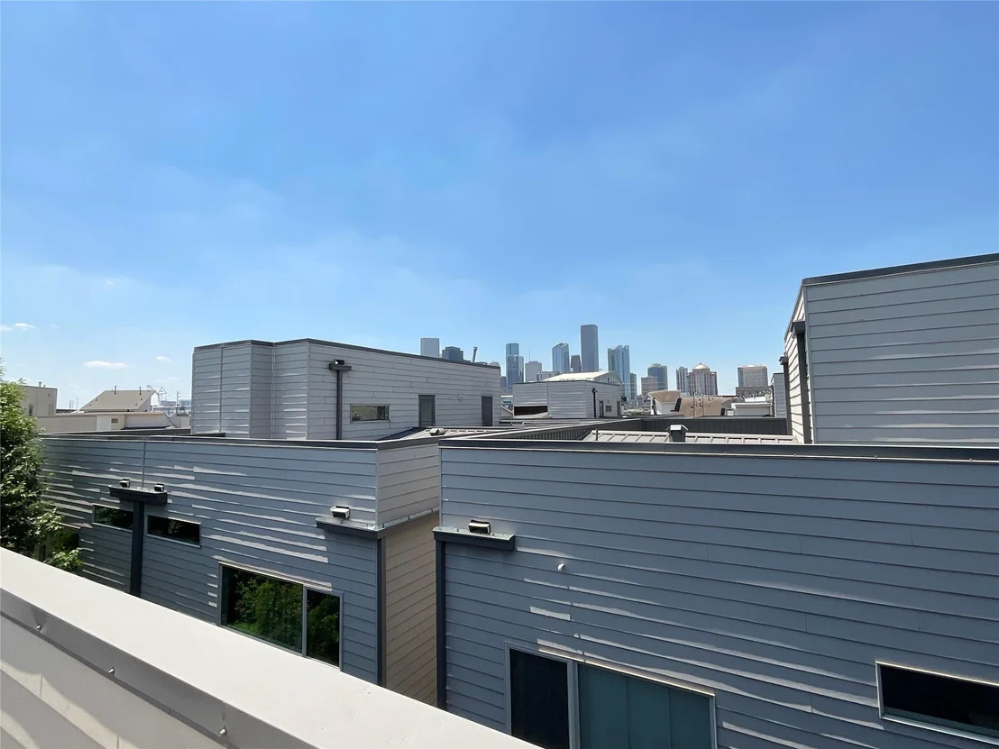 Photo of 2364 Commerce Street