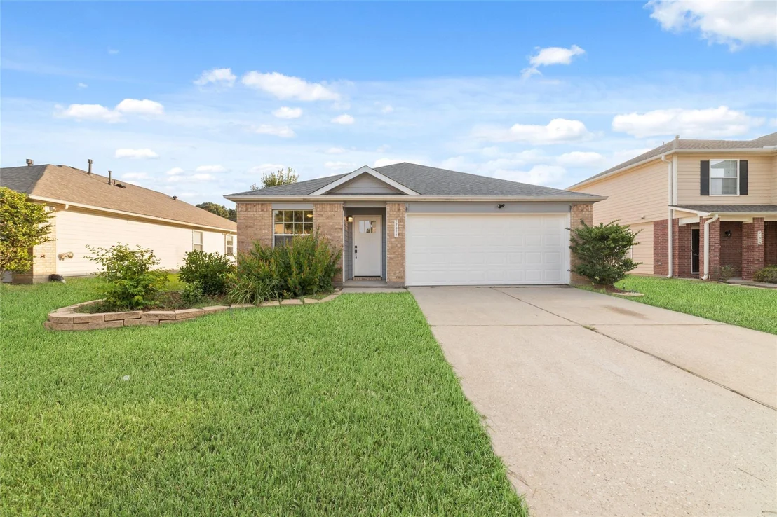 Photo of 21911 Willow Shade Lane