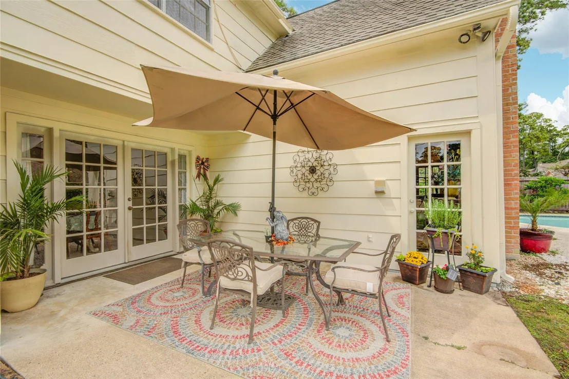 Photo of 15110 Benfer Road