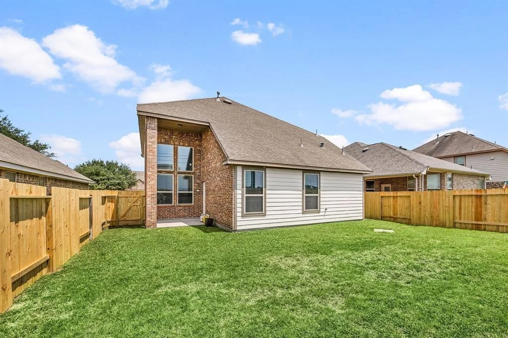 Photo of 6110 Nicholas Lane