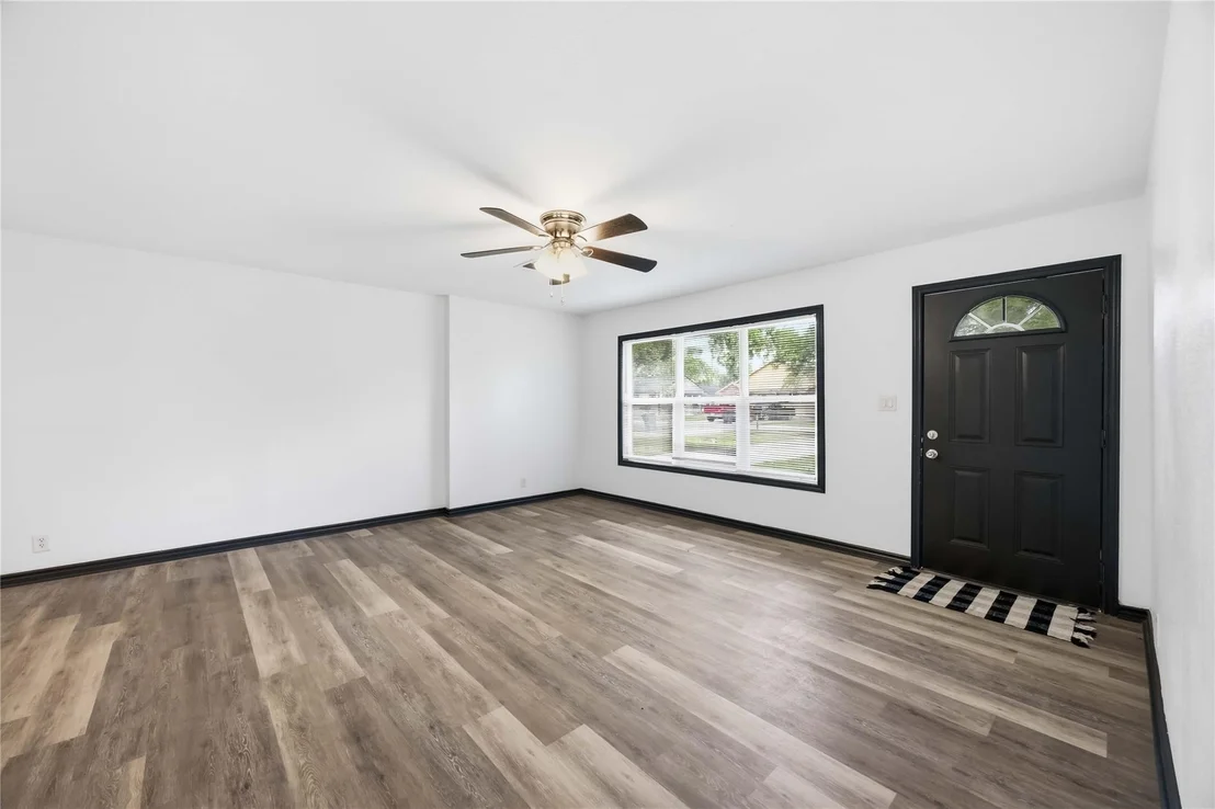Photo of 9723 Oldcrest Drive