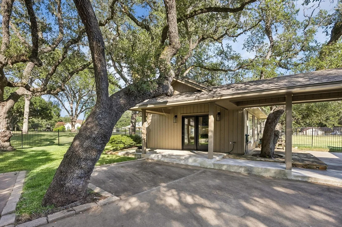 Photo of 211 Rolling Hill Drive