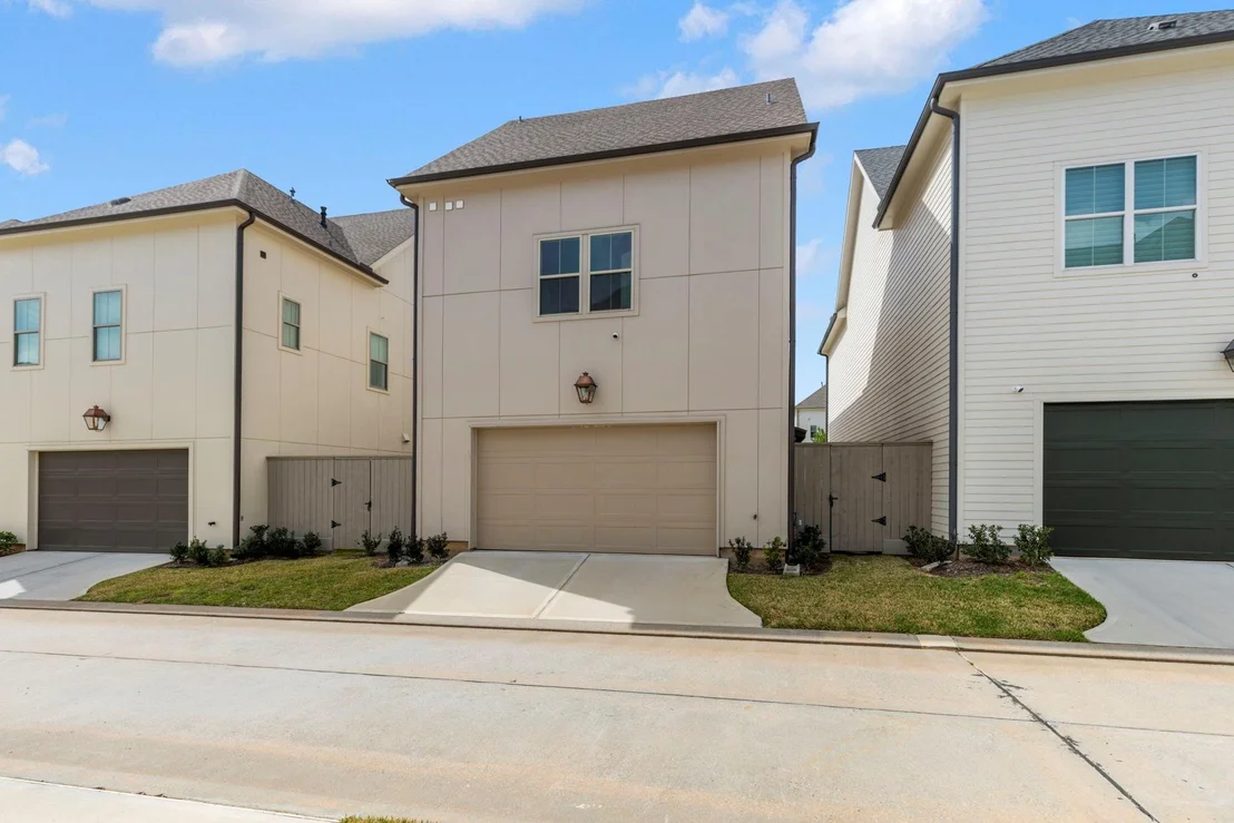Photo of 25225 Liberty Mill Drive
