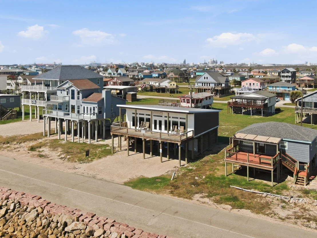 Photo of 706 Beach Drive