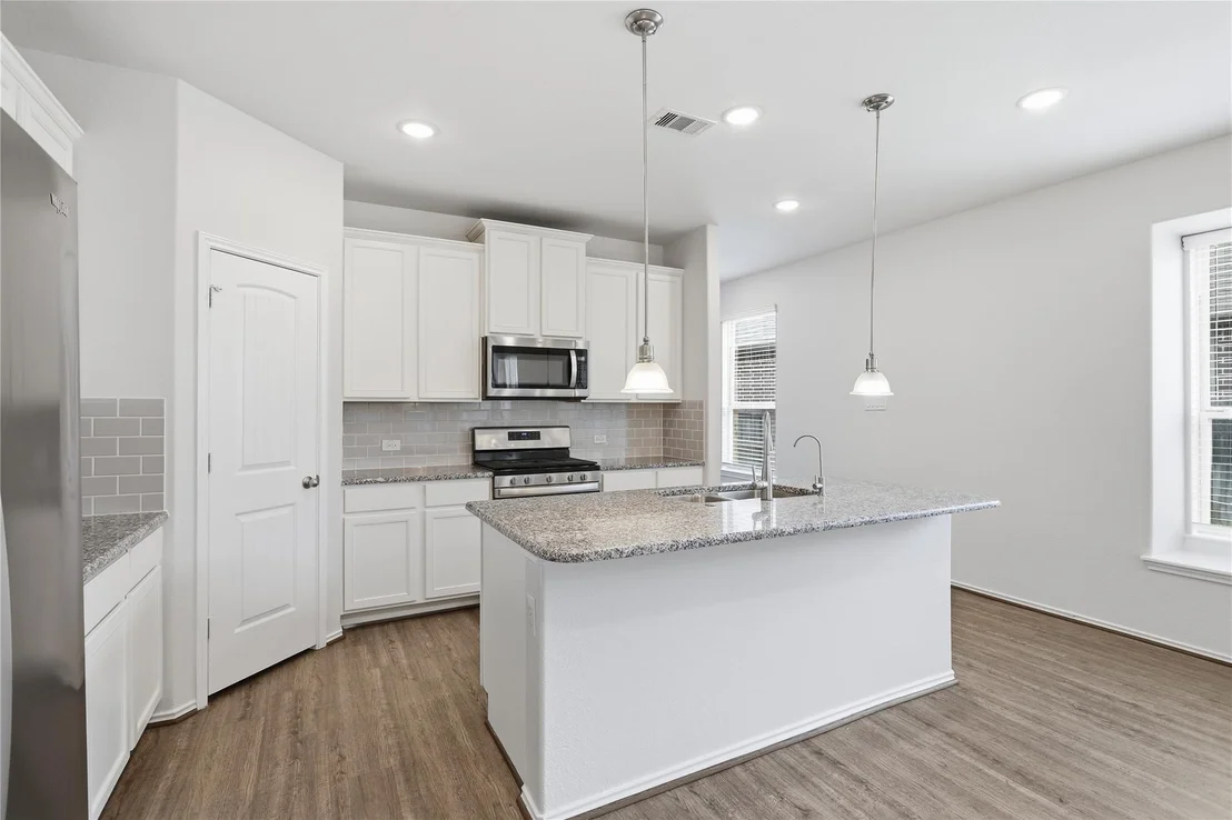 Photo of 17706 White Lightning Way