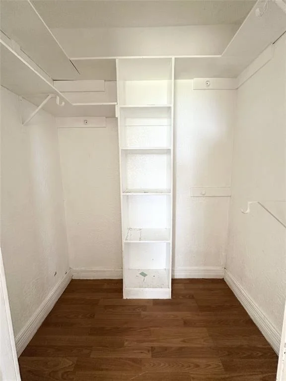Photo of 1045 Cook Road
