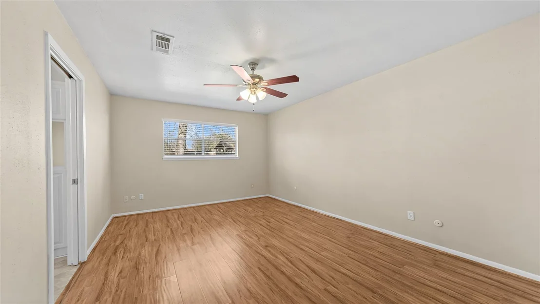 Photo of 1711 Woodhue Drive