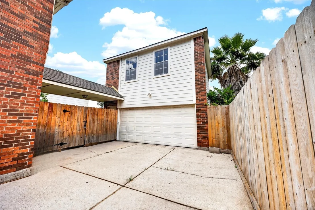 Photo of 5718 Henniker Drive