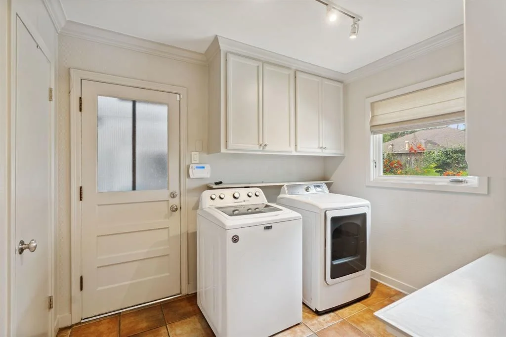Photo of 5627 Del Monte Drive