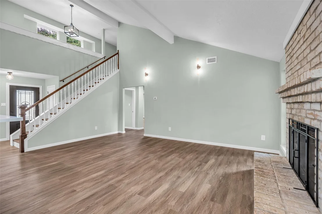 Photo of 24614 Moorgate Lane