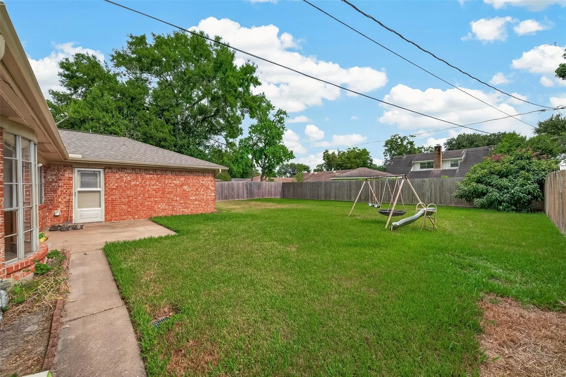 Photo of 8807 Langdon Lane