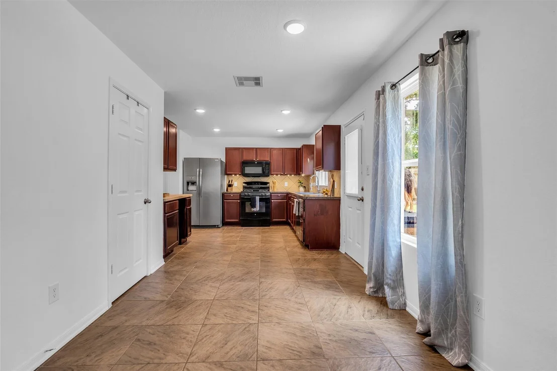 Photo of 16718 Warbler Drive